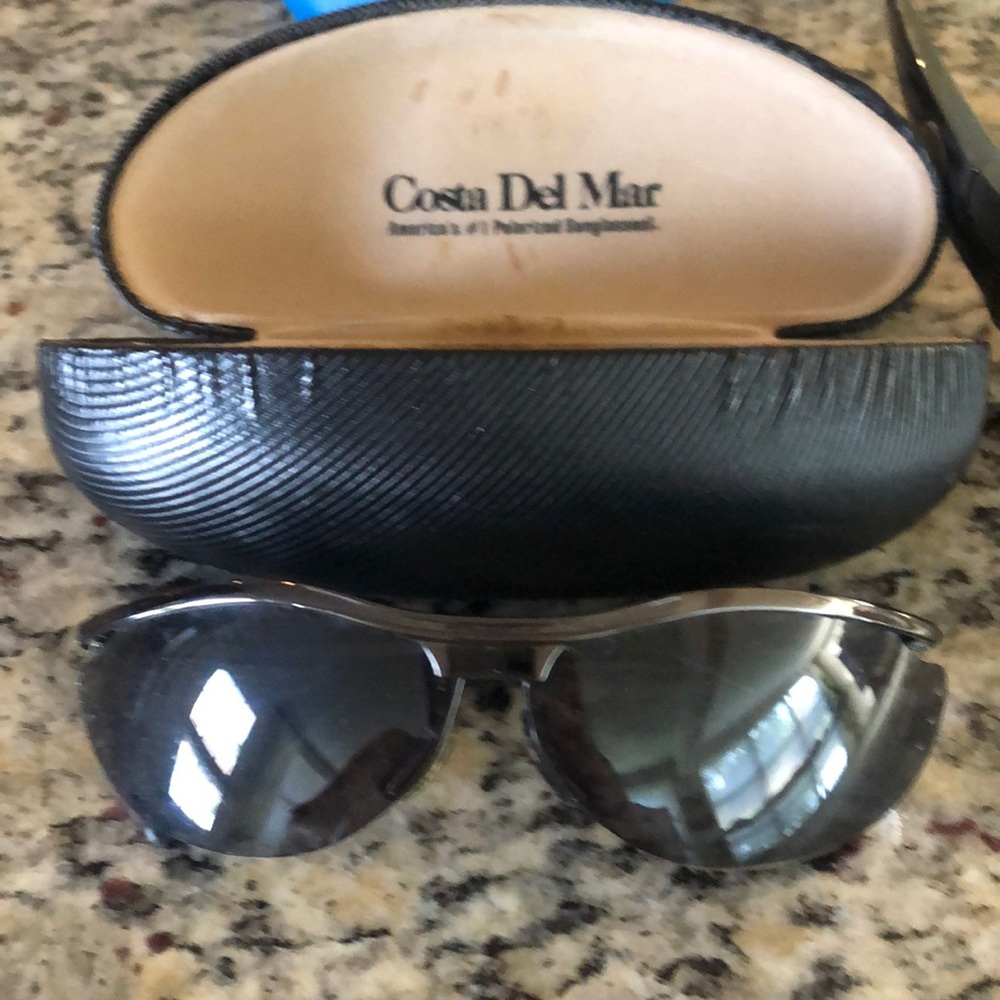 Costa Del Mar Polaris PO-22 Sunglasses with case